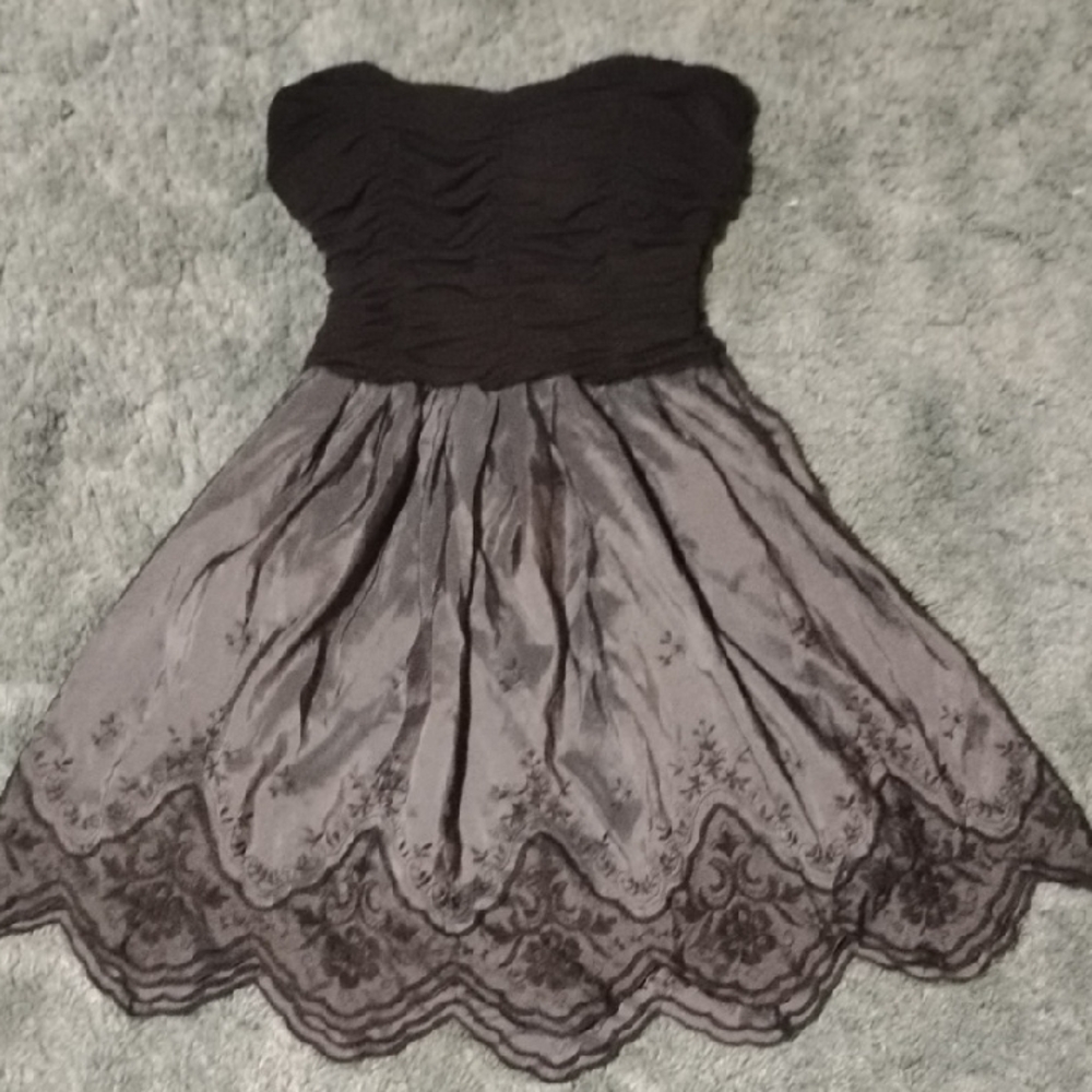 Elegant Black And Gray Midi Dress